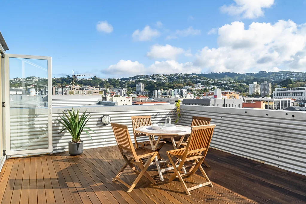 Te Aro 2房  Penthouse Living, Rooftop Deck + Secure Carpark