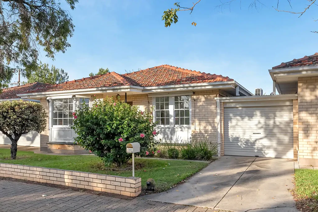 Cumberland Park 2Zimmer Low-Maintenance Living in a Highly Convenient Cumberland Park Location