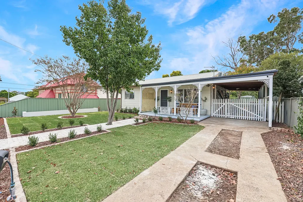 Scone 3房  Updated & Renovated With Beautiful Landscaped Gardens