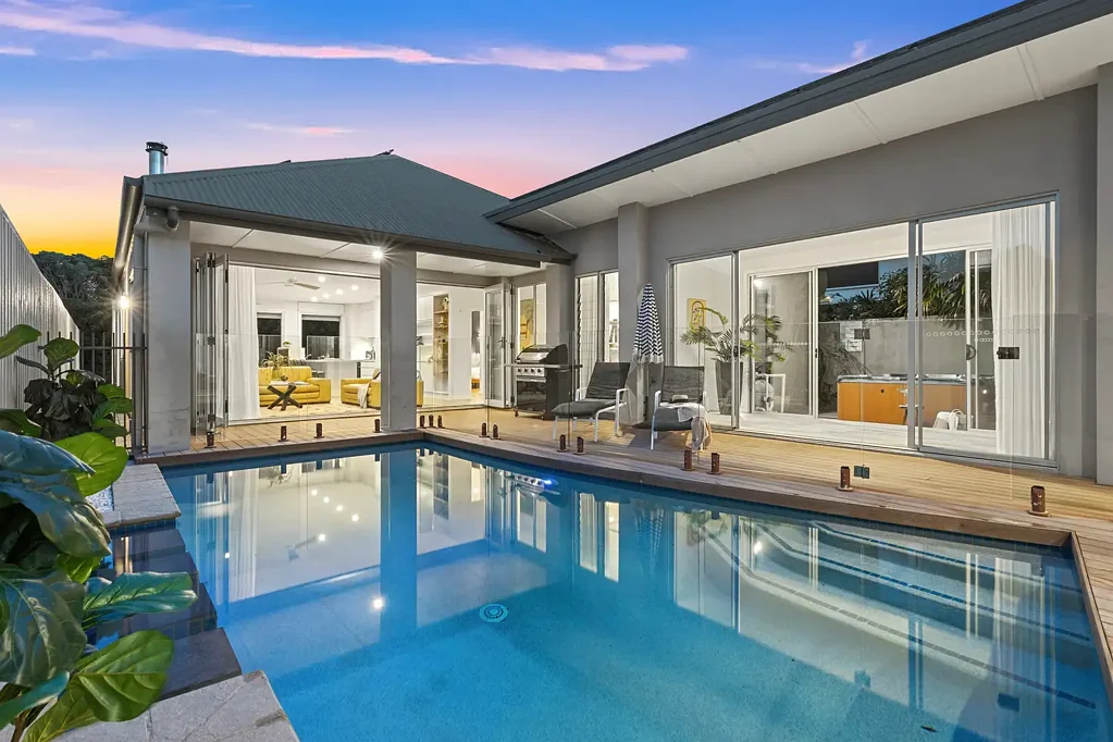 24 Collins Lane, Casuarina, NSW 2487