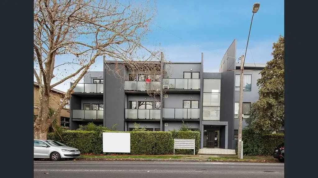 Rare Two Park One Bed!