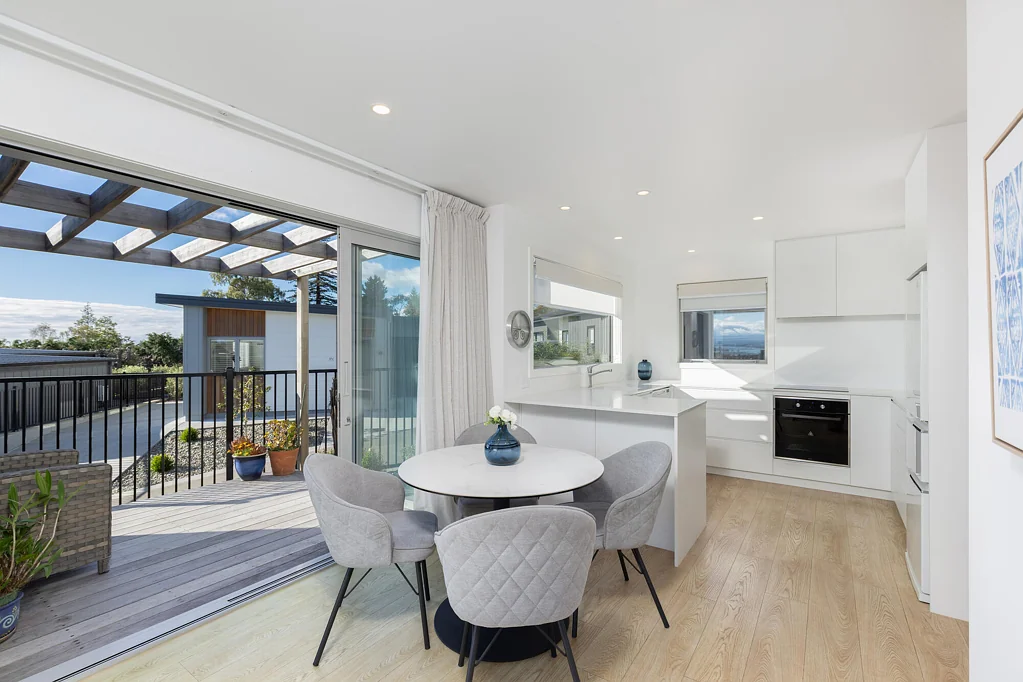 Stoke 2غرفة نوم Elevated, elegant and move-in ready