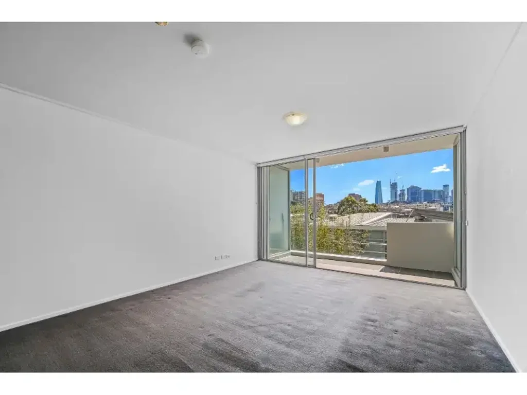 Luxury Living, One Bedroom Apartment with Breathtaking Views