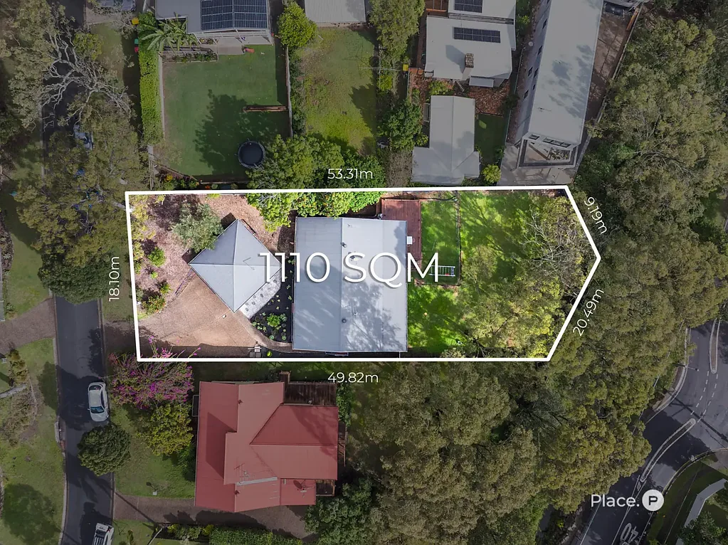 Carina 4Zimmer Sensational four-bedroom lowset on rare 1,110sqm allotment