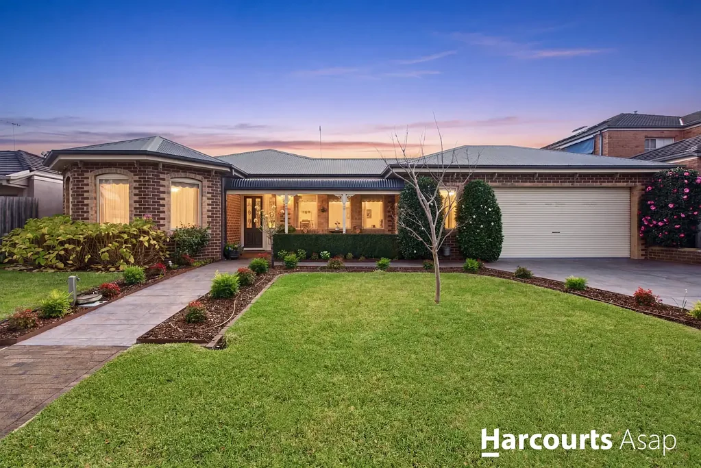 Berwick 4房 Berwick 备受追捧地段的极致家庭生活 Family Living at Its Finest in a Sought-After Berwick Location