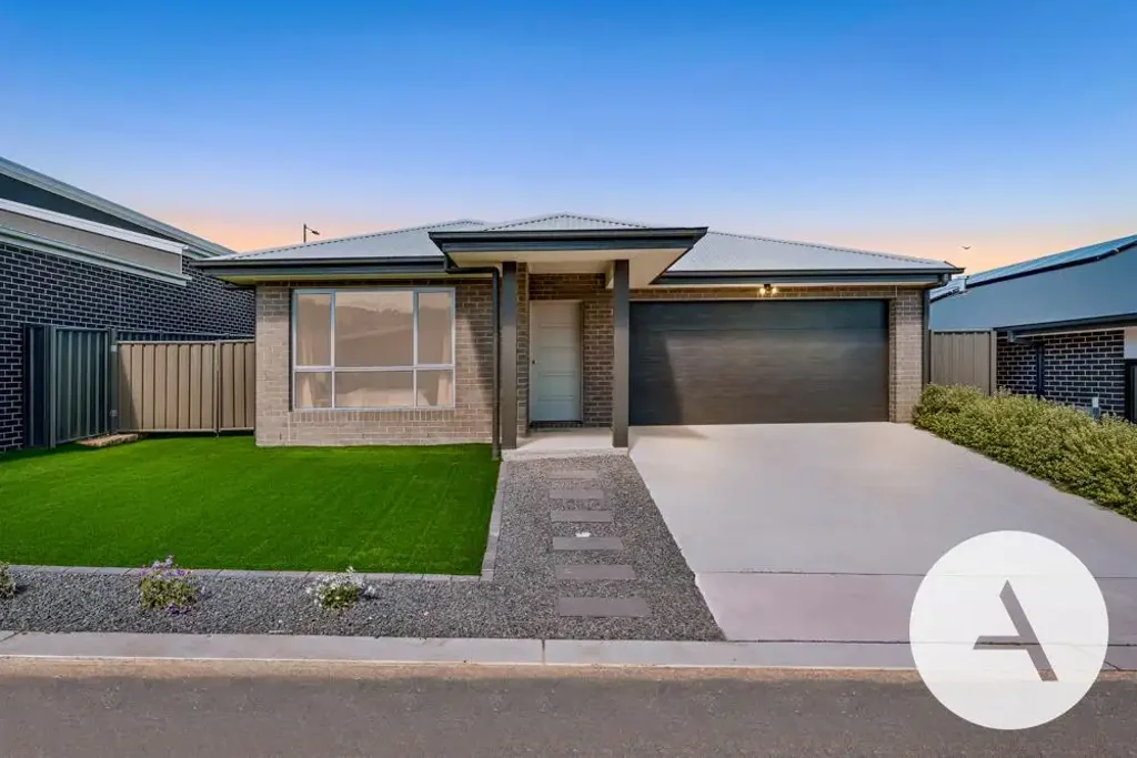 100 Sculthorpe Avenue, Whitlam, ACT 2611