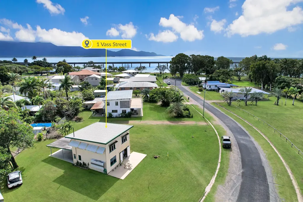 Lucinda 2房  Classic Coastal Retreat with Views of the Jetty & Islands!