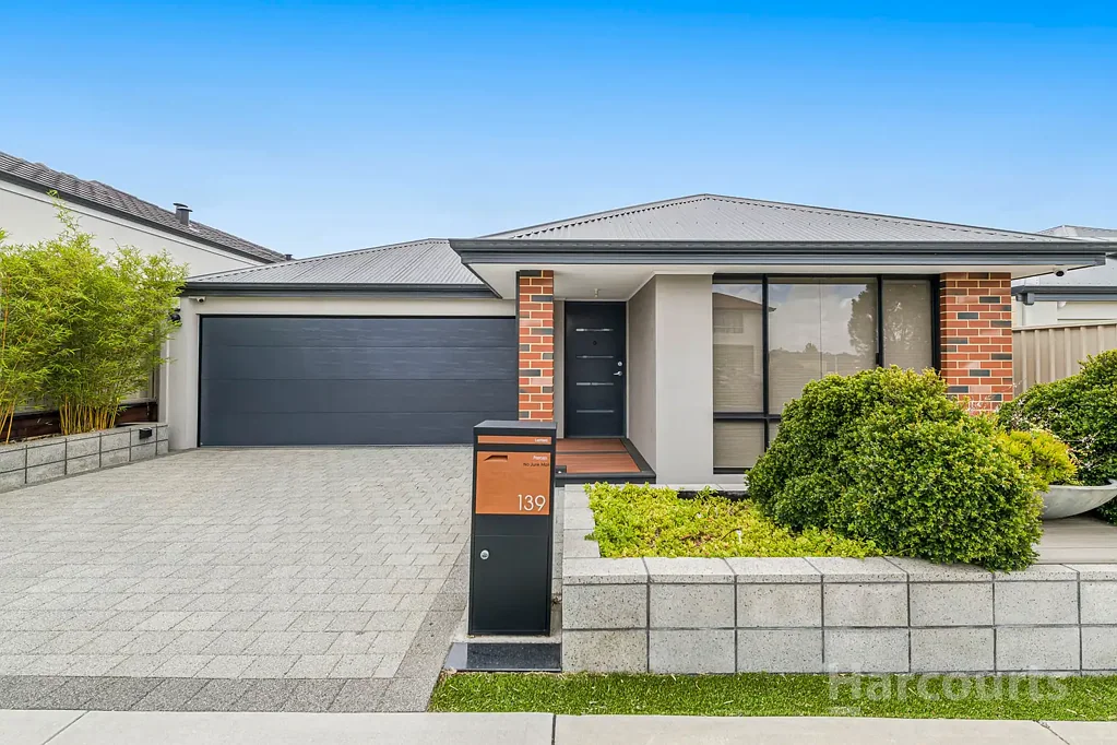 139 Nicholas Road, Hocking, WA 6065