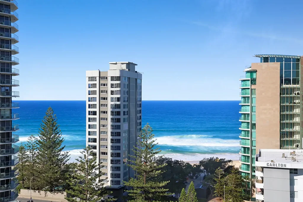 Surfers Paradise 1房  Q1 North-East with Ocean Views on Level 12 – Live In, Holiday Let, or Both