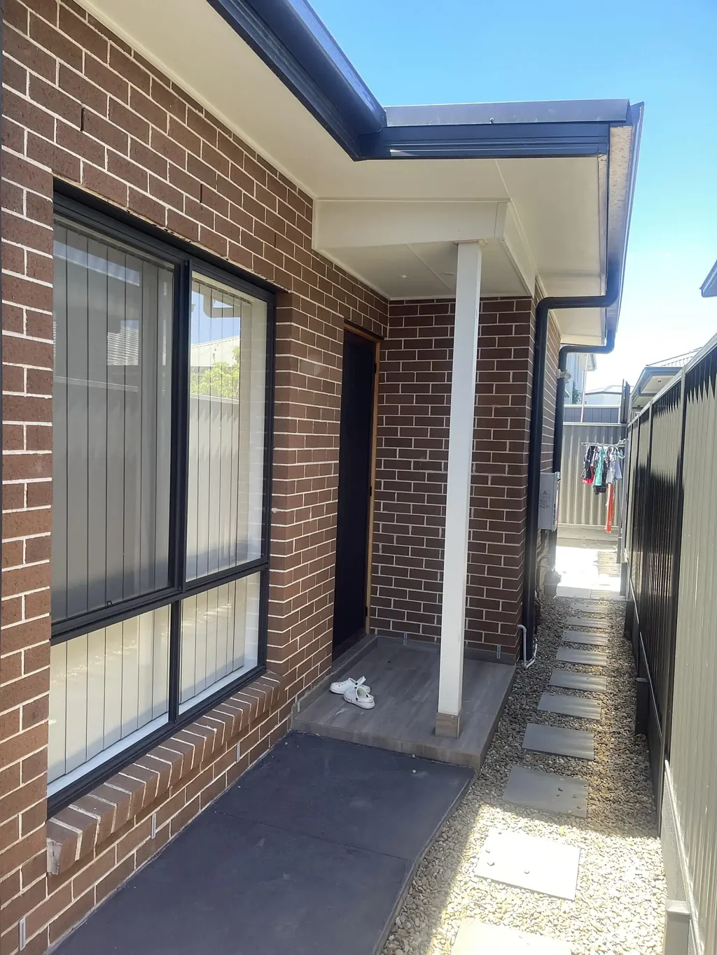 Modern 2-Bedroom Granny Flat with Utilities Included