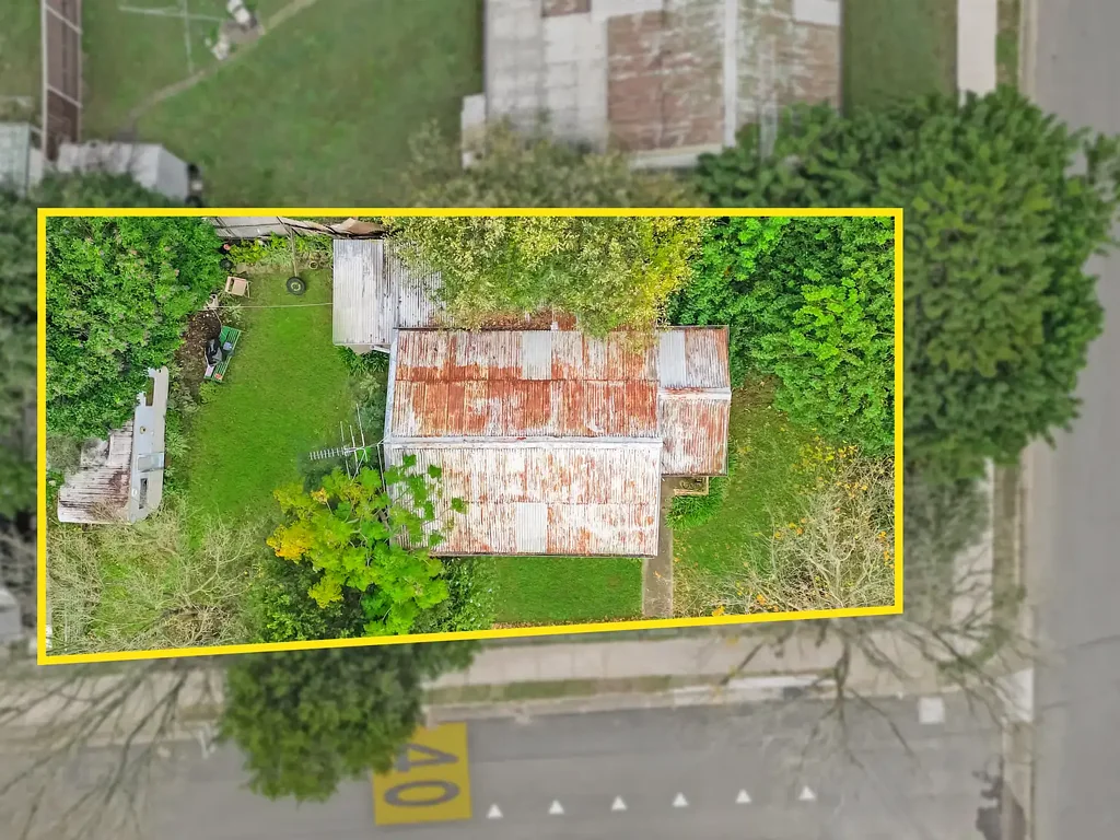 St Marys 2Kwarto CORNER BLOCK - Great development potential