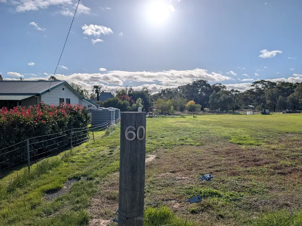 Redbank 2,100m² in the Pyrenees goldfields – enjoy your caravan and build when you're ready