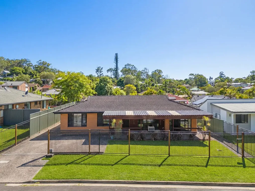 3 Cutana Court, Ashmore, QLD 4214