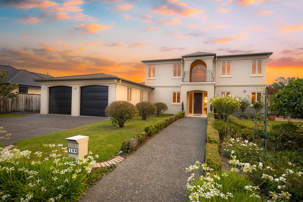 Fitzherbert 4房 Stunning Views! Exceptional Family living!