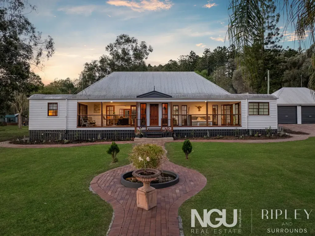 Tallegalla 5 Slaapkamer There’s something special about a home that feels like it’s been waiting just for you.