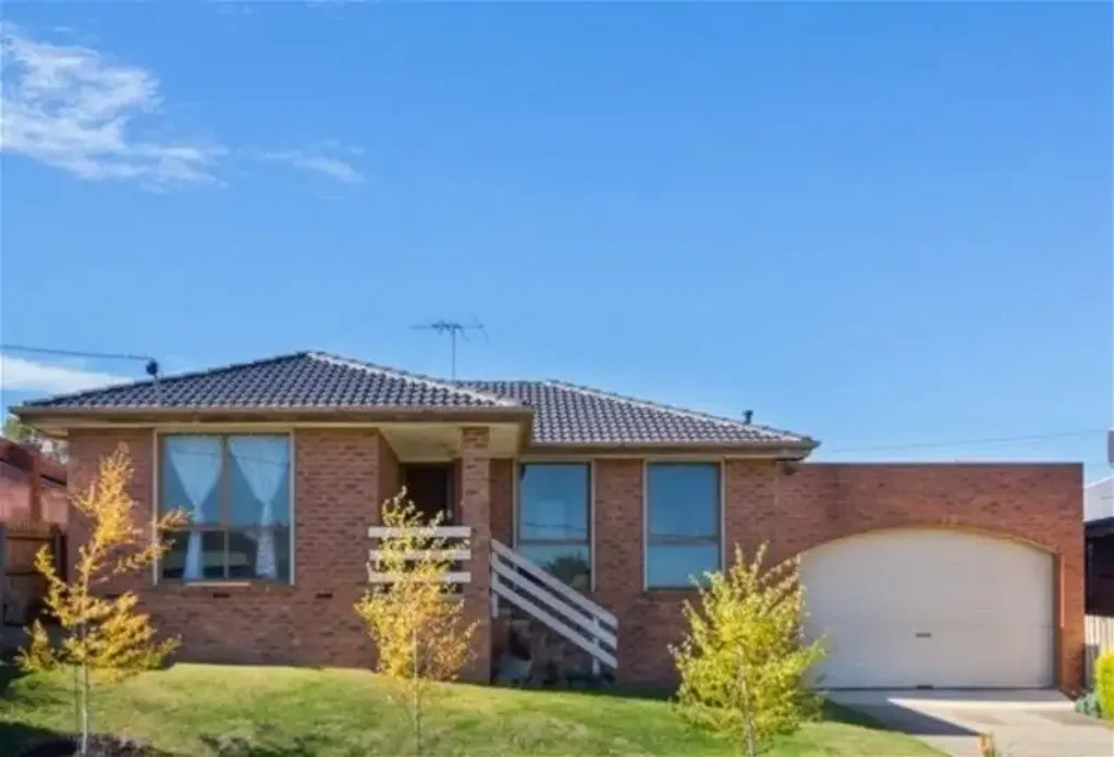 House available within reach of all amenities