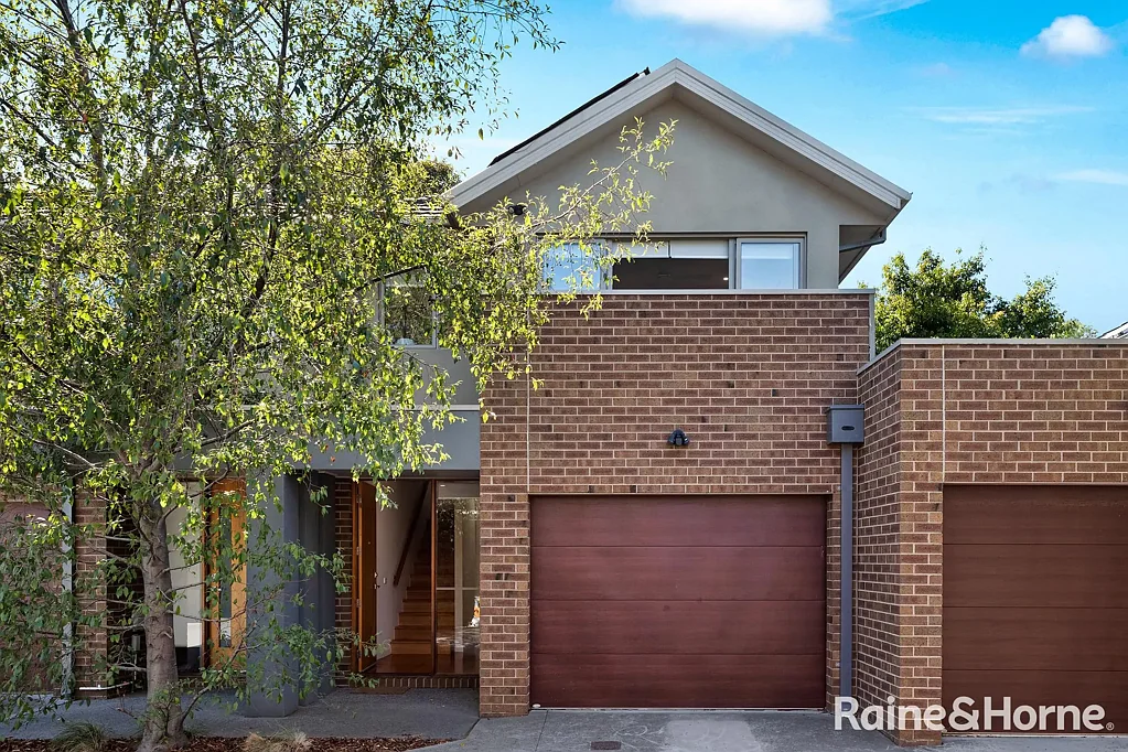 Pascoe Vale South 3 Bedroom Immaculately and Styled for Low-Maintenance