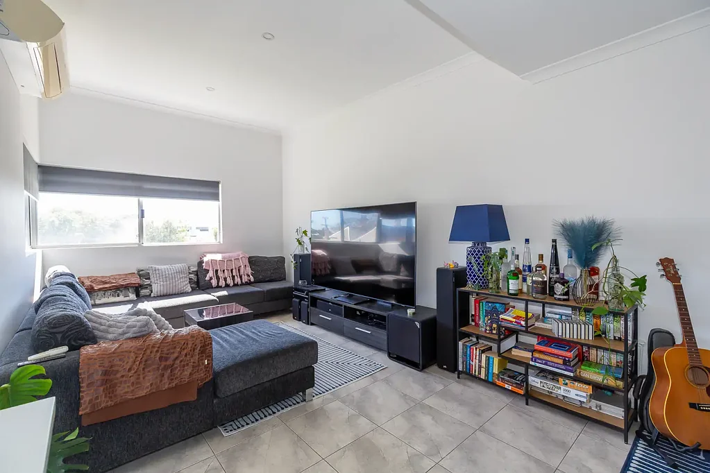 10/18 Elvire Street, Midland, WA 6056