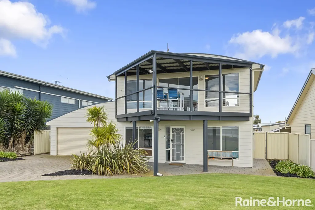 19 Lake Road, Milang, SA 5256