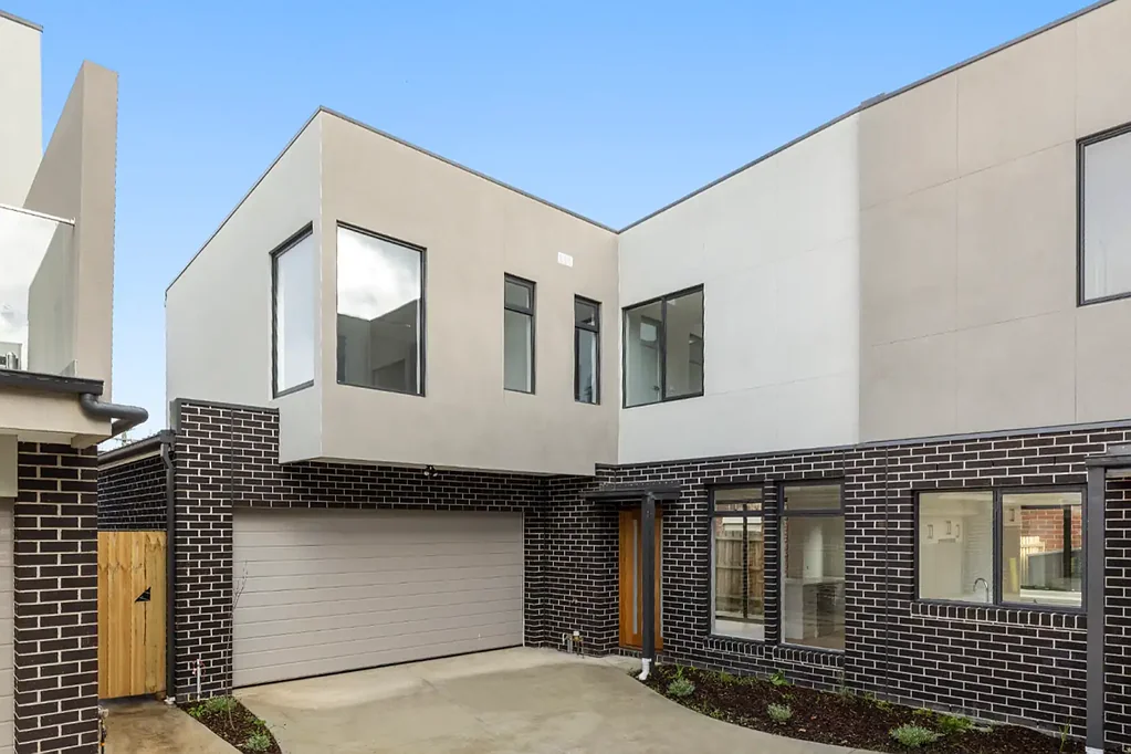 Introducing a Stunning Town Home