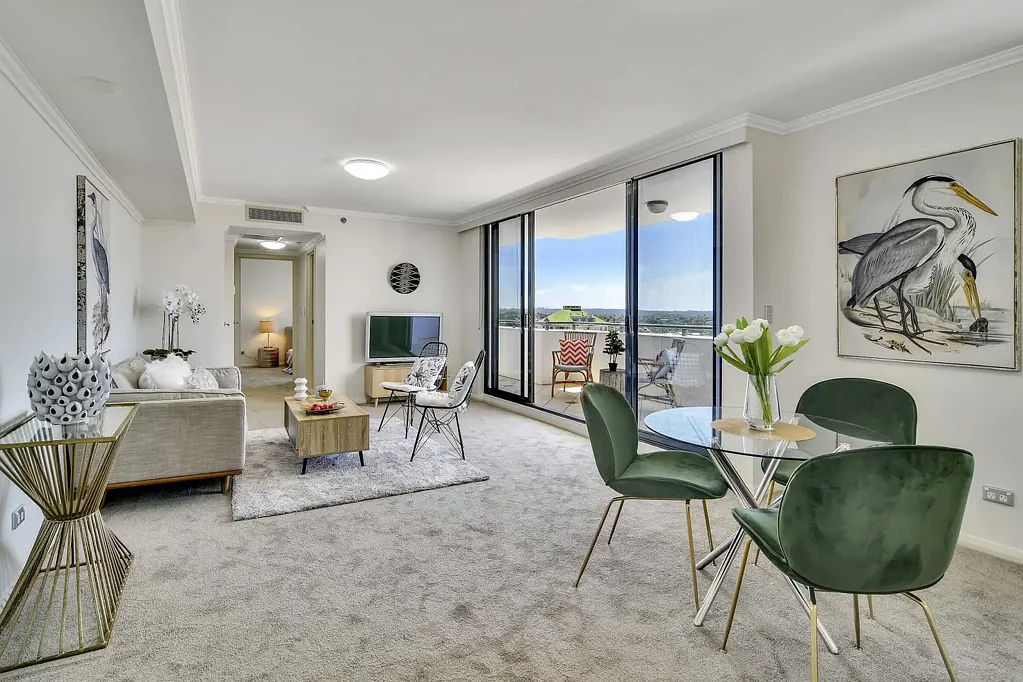 St Leonards 2ਬੈੱਡਰੂਮ High Level Living with Panoramic Views & Exceptional Layout