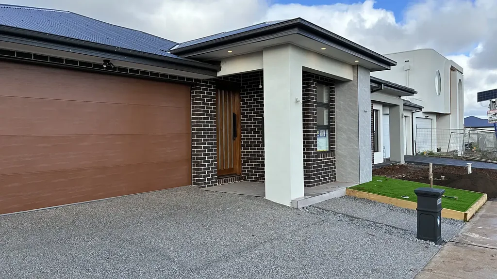 Address Withheld, Fraser Rise, VIC 3336, 4 Bedrooms, 2 Bathrooms, House