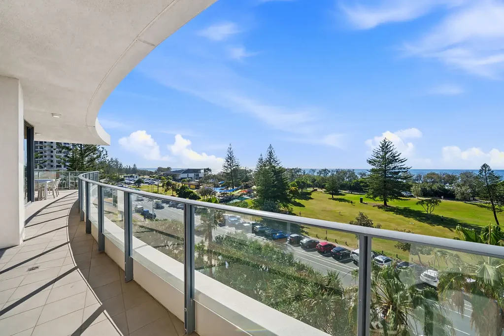 Broadbeach 3房  VERVE - Luxurious Beachfront 3 bedroom