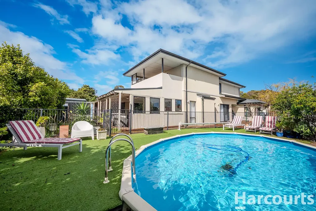 THE ULTIMATE FAMILY ENTERTAINER - 6 BEDROOMS, POOL & RESORT-STYLE OUTDOOR LIVING!