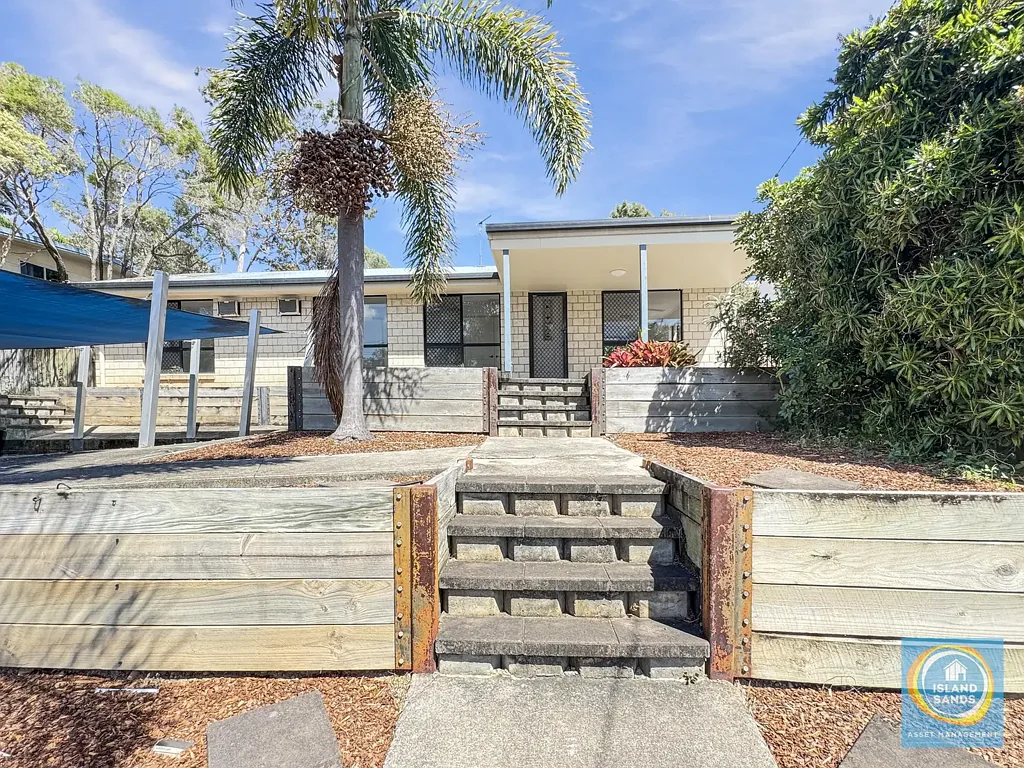 ELEVATED BLOCK, AIR CONDITIONED & RENOVATED LOW SET BRICK HOME