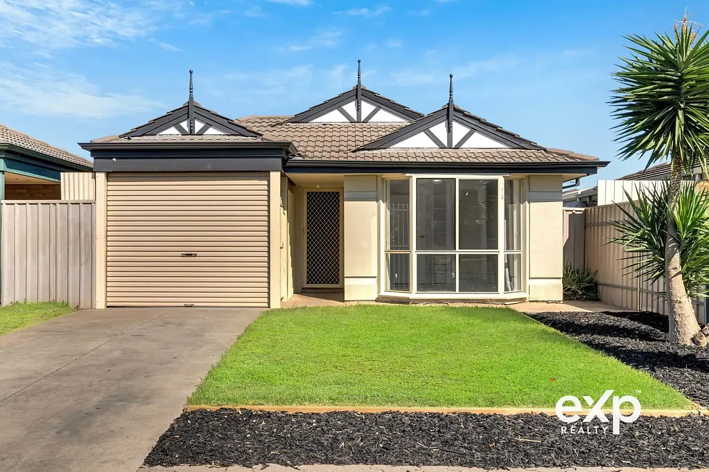 Paralowie 3બેડરૂમ 🏡 Low-Maintenance Living in a Convenient Location 22B Padilla Street, Paralowie.