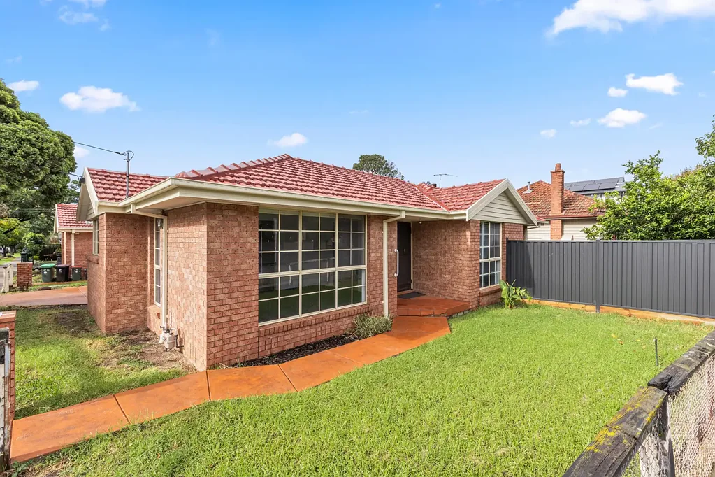 Comfort & Convenience with a Private Yard