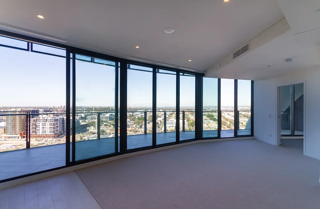 Zetland 1房 顶层奢寓 海景尽览  Miele厨房配备 智能家居 顶级设施 完美地段 便利生活 绿茵环绕 PENTHOUSE STYLE APARTMENT WITH SPECTACULAR VIEWS
