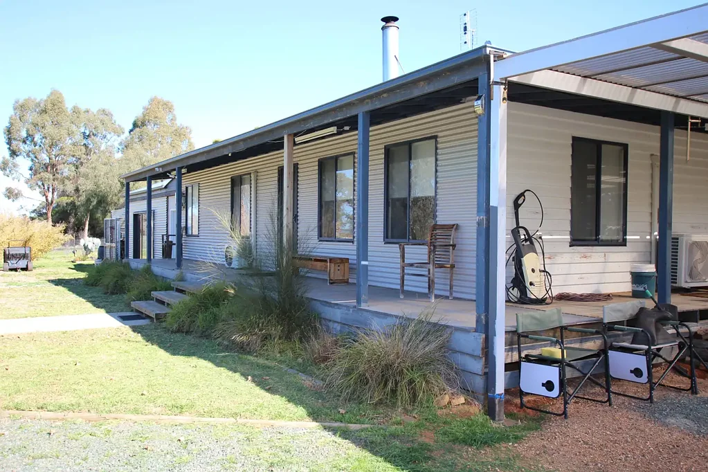 Corop 2ਬੈੱਡਰੂਮ Country Living with Space & Shedding on 1.5 Acres
