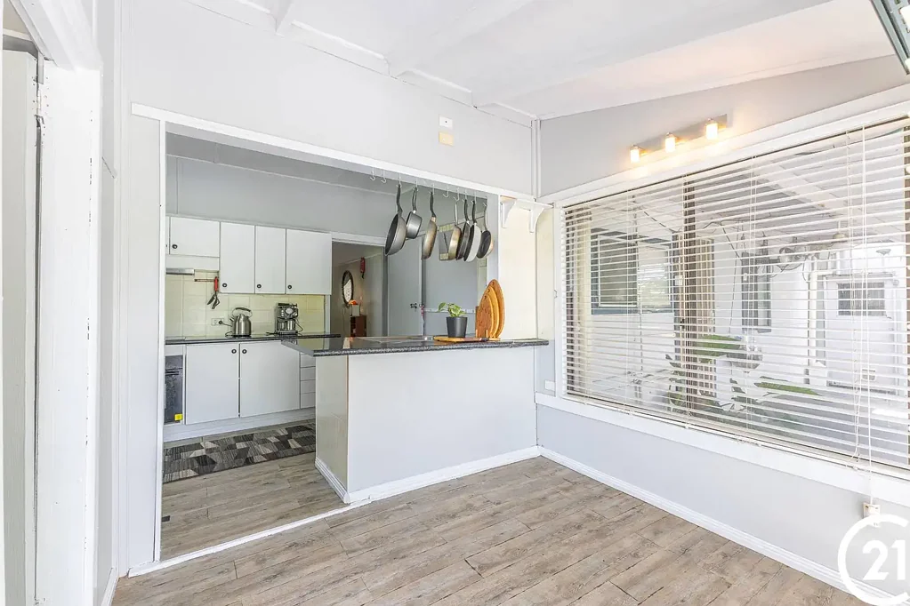 Forbes 3 Bedroom Century 21 Central West Parkes and Forbes - 6852 3793