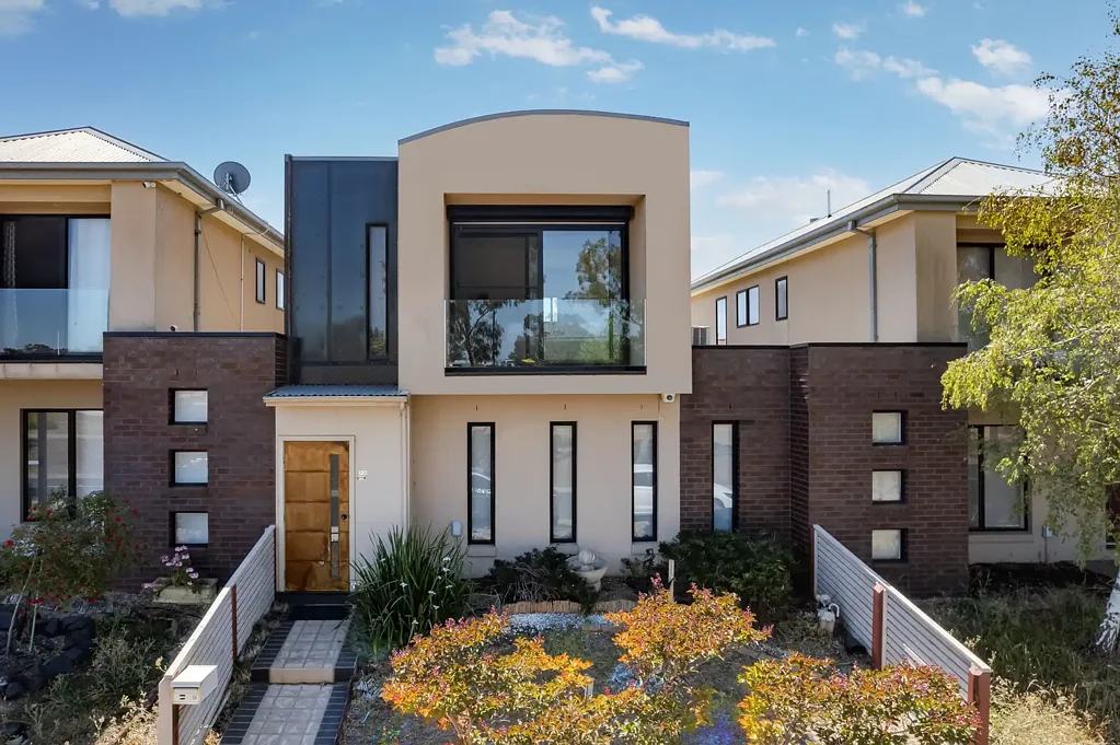 19 Orlando Drive, Roxburgh Park, VIC 3064