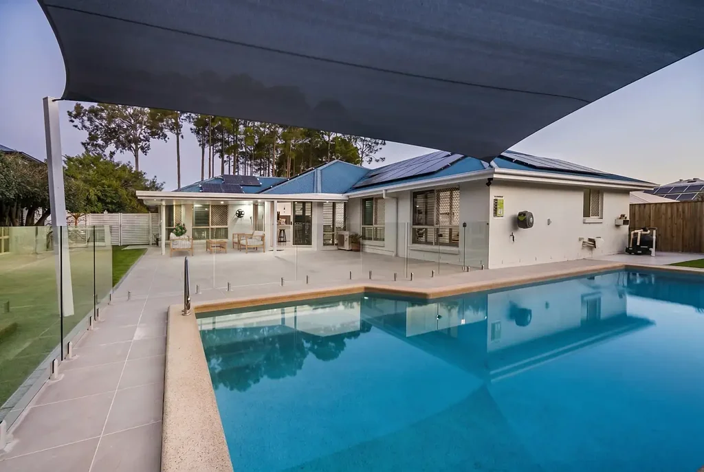 Coomera 5房  Fully Renovated, just turn the key and unpack!