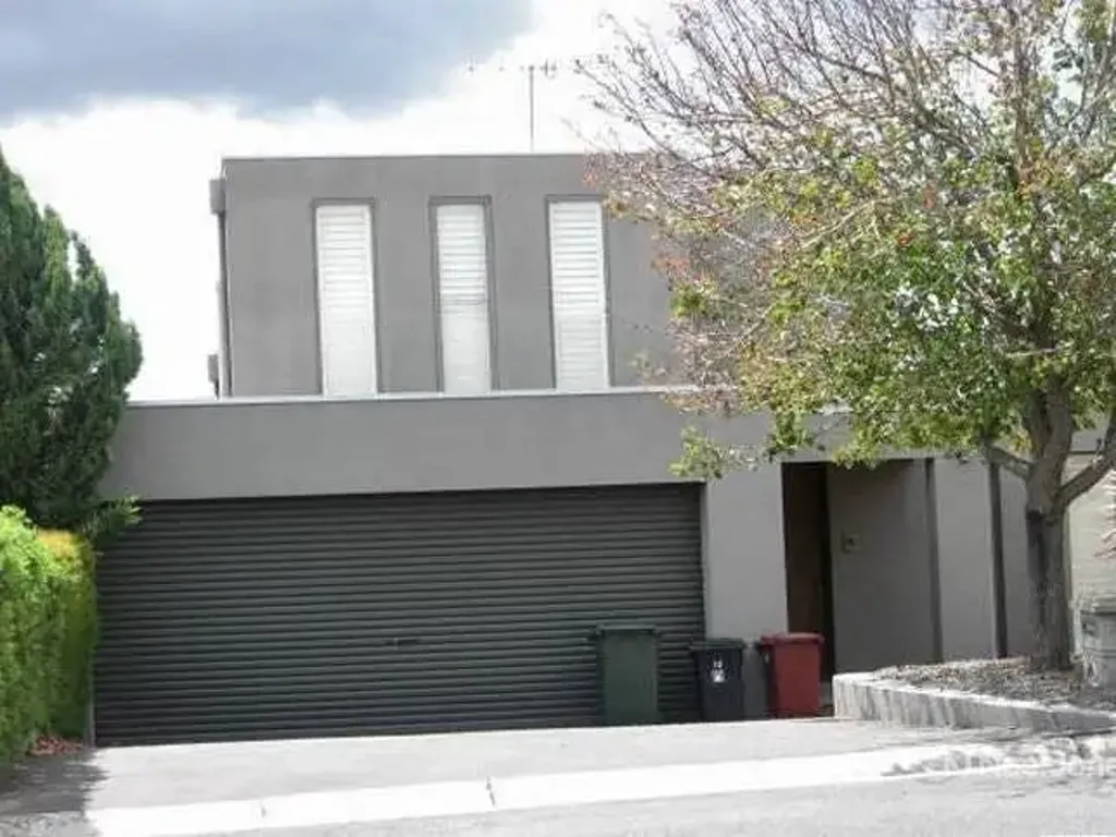 Sophistication & luxury in prime location