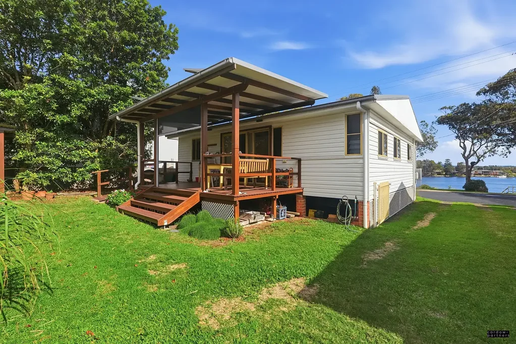 Mylestom 3房  Charming Riverside Retreat With Spectacular Views