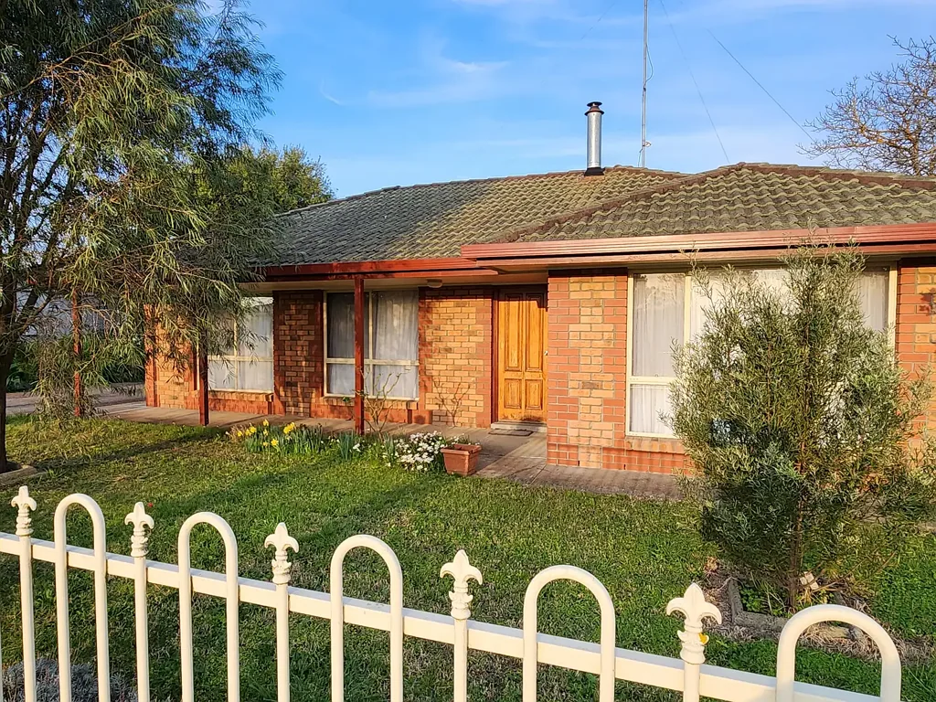 Penola 3 Slaapkamer Low-Maintenance Home Ideal for Families or Retirees