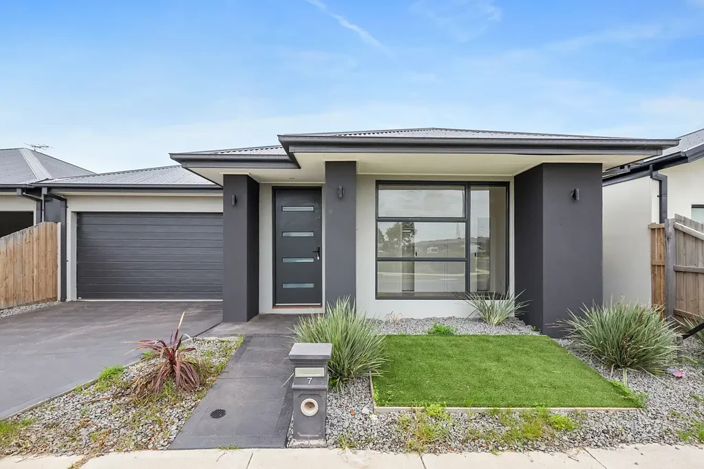 Experience luxury living in Tarneit