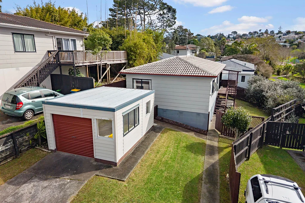 Massey 3Moenga First Home - Freehold - Fenced - Fabulous