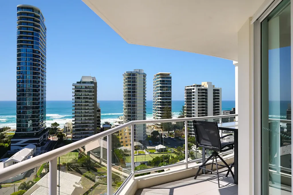 Main Beach 2chambre Affordable Main Beach With Sparkling Ocean Views