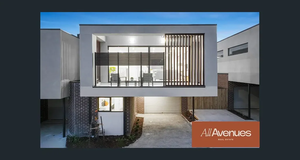 Contemporary Townhouse in a Prime Central Location