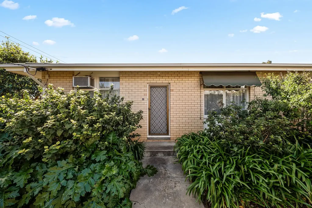 Charming Two-Bedroom Unit in Prime Location