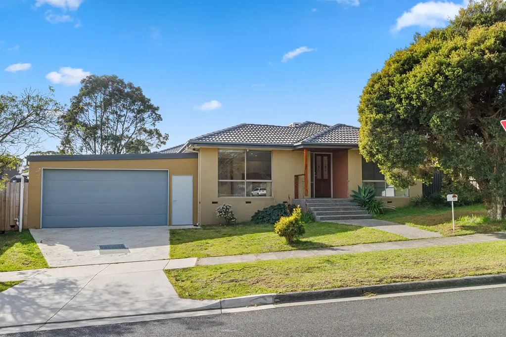 Carrum Downs 3房 多功能平面图 两个独立居住区 高回报投资 中心地带 便捷交通 无缝出行 Two for One