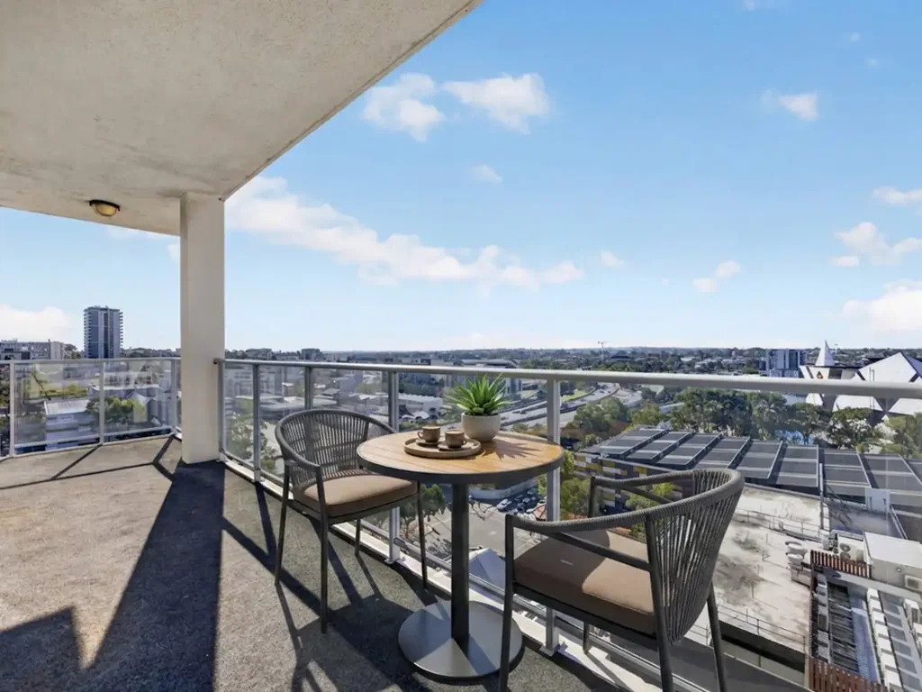 Perth 2房  Freshly Renovated Inner City Apartment