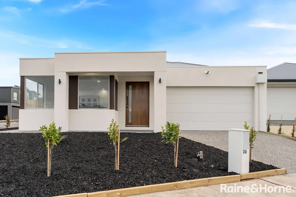 Sunbury 4 Bedroom Sophistication, Scale, and Superb Family Luxury