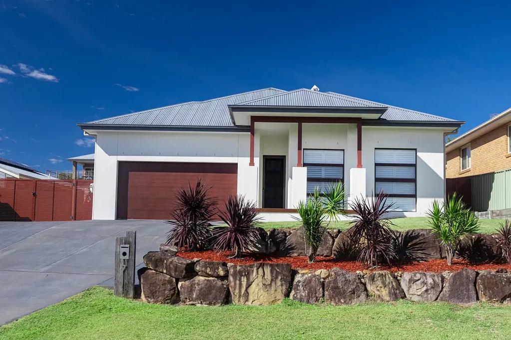 Ulladulla 4 Bedroom Modern Comfort in a Peaceful Setting