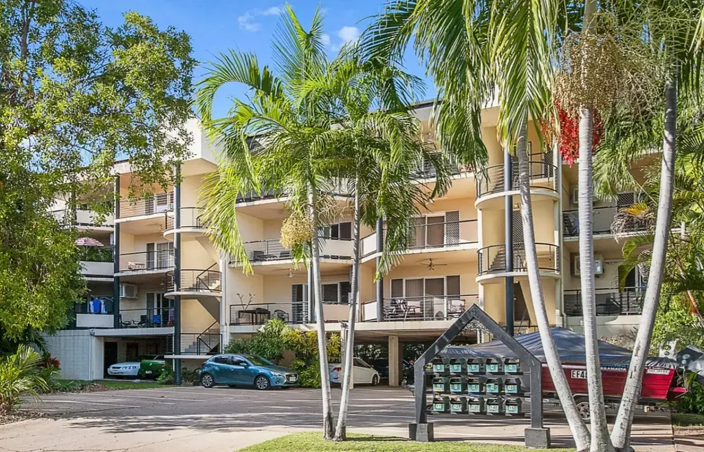 Millner 2Kwarto Millner's Top-Floor Gem – Stylish, Spacious & Secure