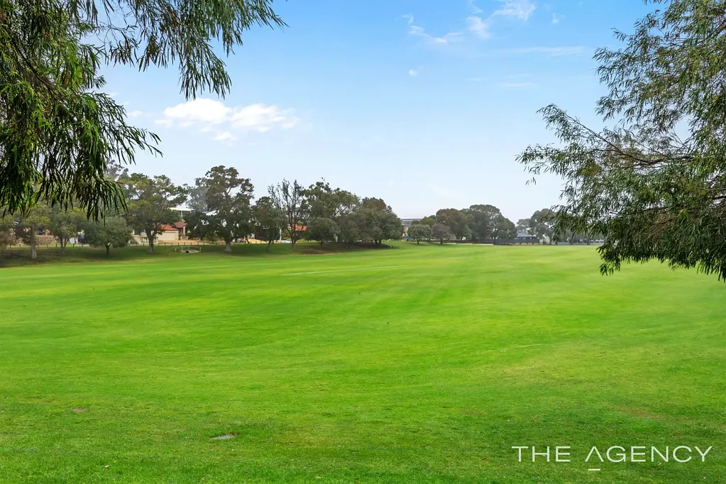 30 Solander Road, Hillarys, WA 6025